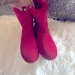 Red fur boots